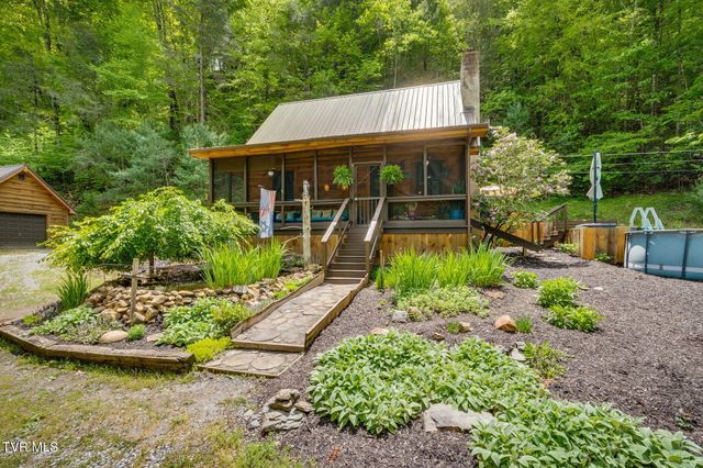 556 Underwood Springs Branch Road, Bluff City, TN 37618