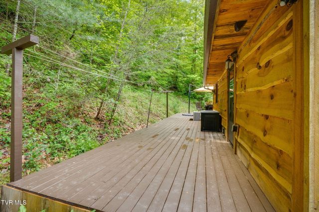 556 Underwood Springs Branch Road, Bluff City, TN 37618