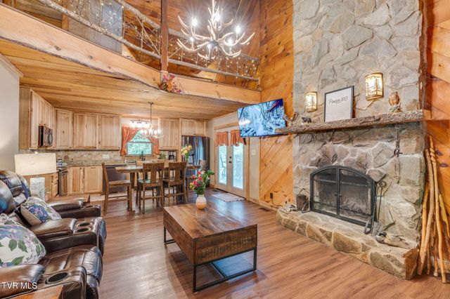 556 Underwood Springs Branch Road, Bluff City, TN 37618
