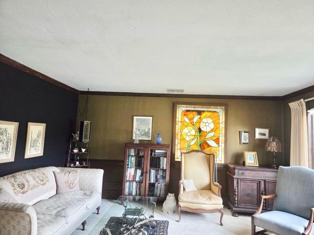 303 MIDDLE Road, Portsmouth, RI 02871