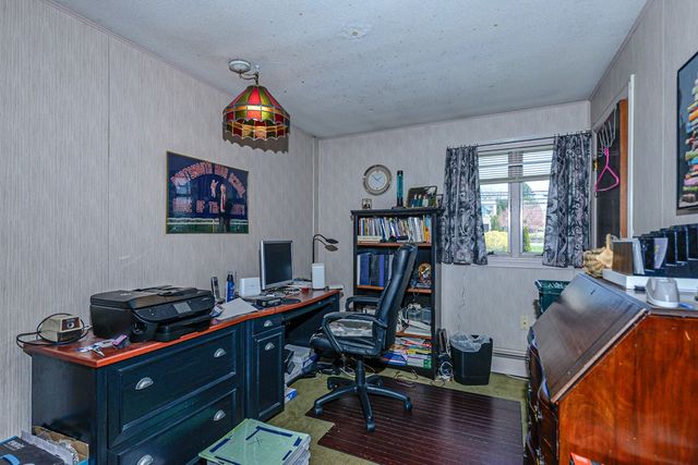 303 MIDDLE Road, Portsmouth, RI 02871