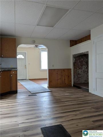 169 Main Street, Glendon Boro, PA 18042