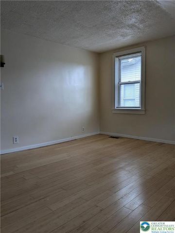 169 Main Street, Glendon Boro, PA 18042