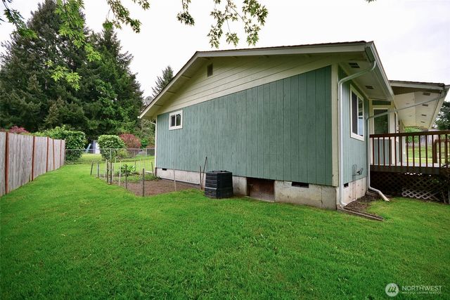15807 Lawrence Place SE, Yelm, WA 98597
