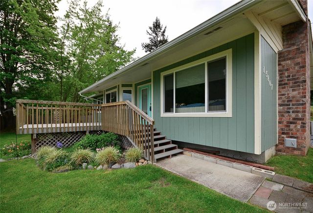 15807 Lawrence Place SE, Yelm, WA 98597