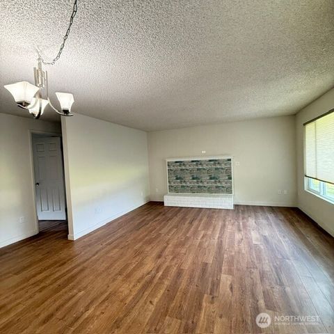 15807 Lawrence Place SE, Yelm, WA 98597