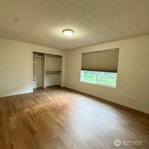 15807 Lawrence Place SE, Yelm, WA 98597
