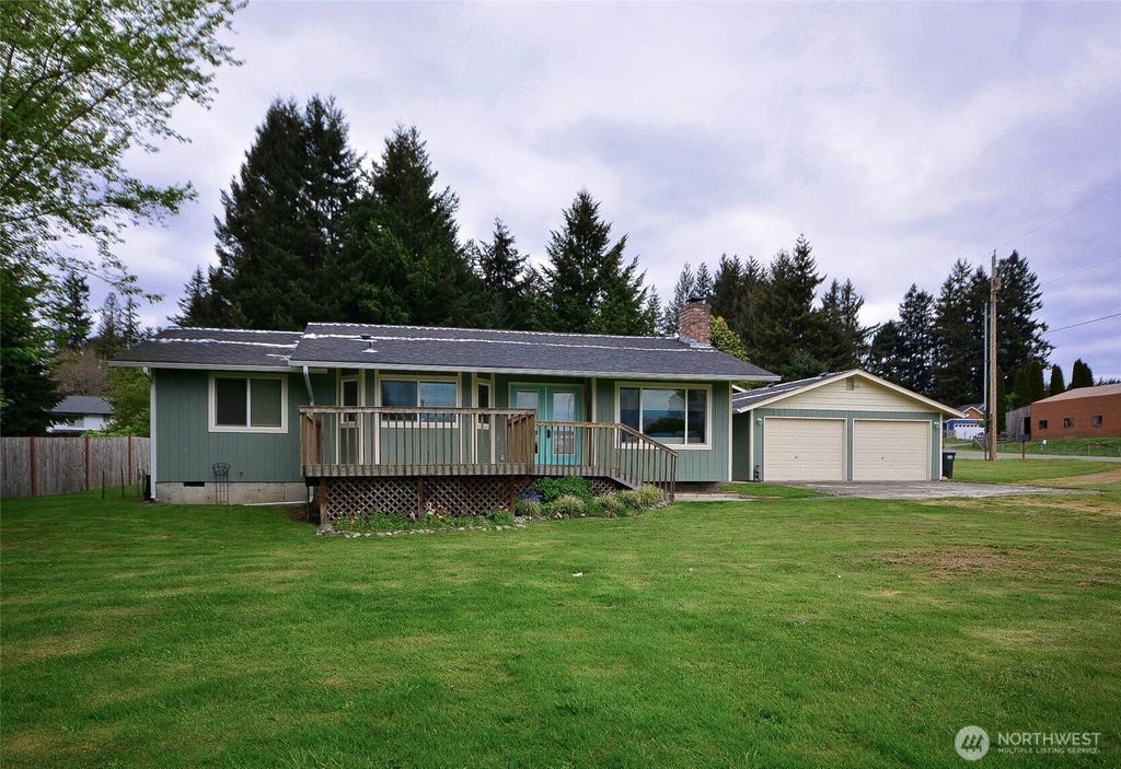 15807 Lawrence Place SE, Yelm, WA 98597