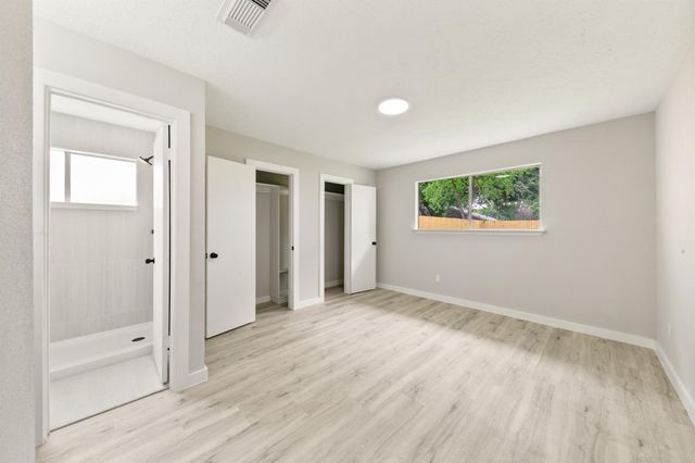 11831 Steamboat Springs Drive, Houston, TX 77067