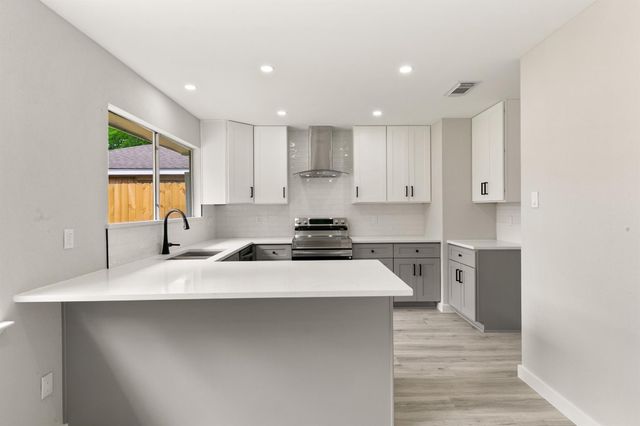 11831 Steamboat Springs Drive, Houston, TX 77067