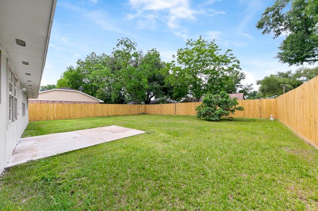 11831 Steamboat Springs Drive, Houston, TX 77067