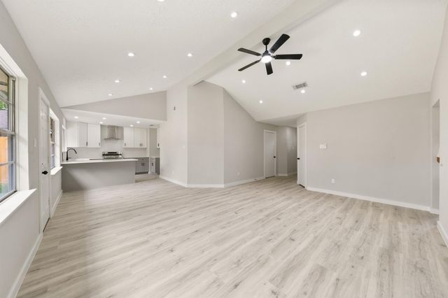 11831 Steamboat Springs Drive, Houston, TX 77067