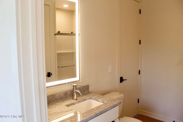 1124 Castle Street 201, Wilmington, NC 28401