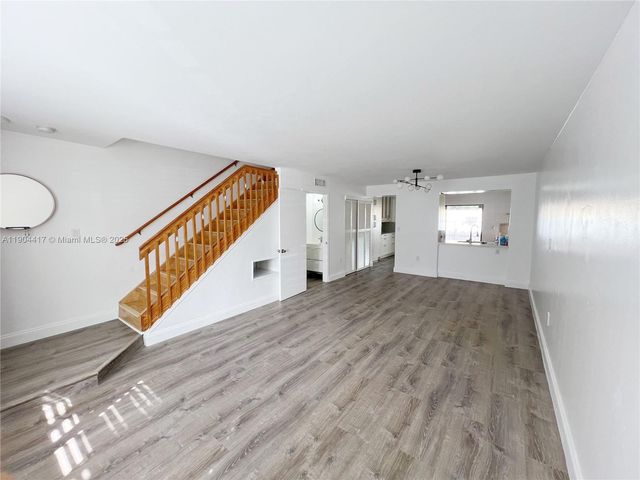 7847 SW 102nd Ln, Miami, FL 33156