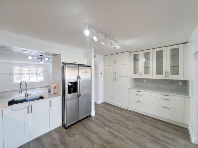 7847 SW 102nd Ln, Miami, FL 33156