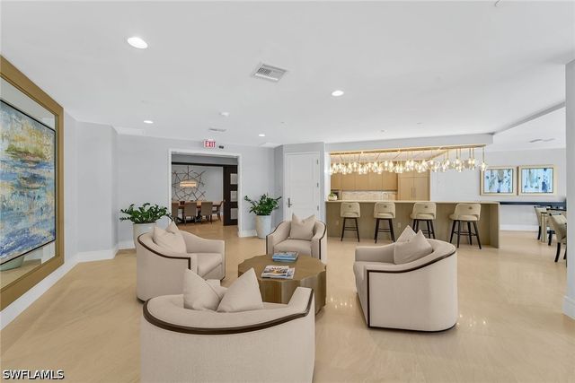 4255 Gulf Shore BLVD N 207, Naples, FL 34103