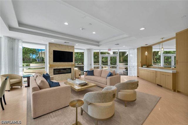 4255 Gulf Shore BLVD N 207, Naples, FL 34103