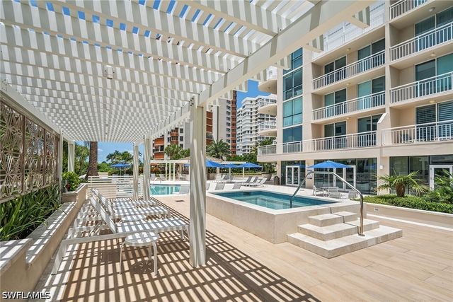 4255 Gulf Shore BLVD N 207, Naples, FL 34103