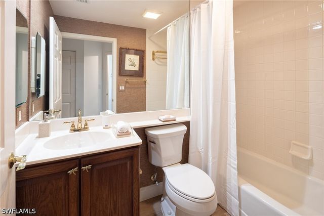 4255 Gulf Shore BLVD N 207, Naples, FL 34103