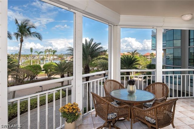 4255 Gulf Shore BLVD N 207, Naples, FL 34103