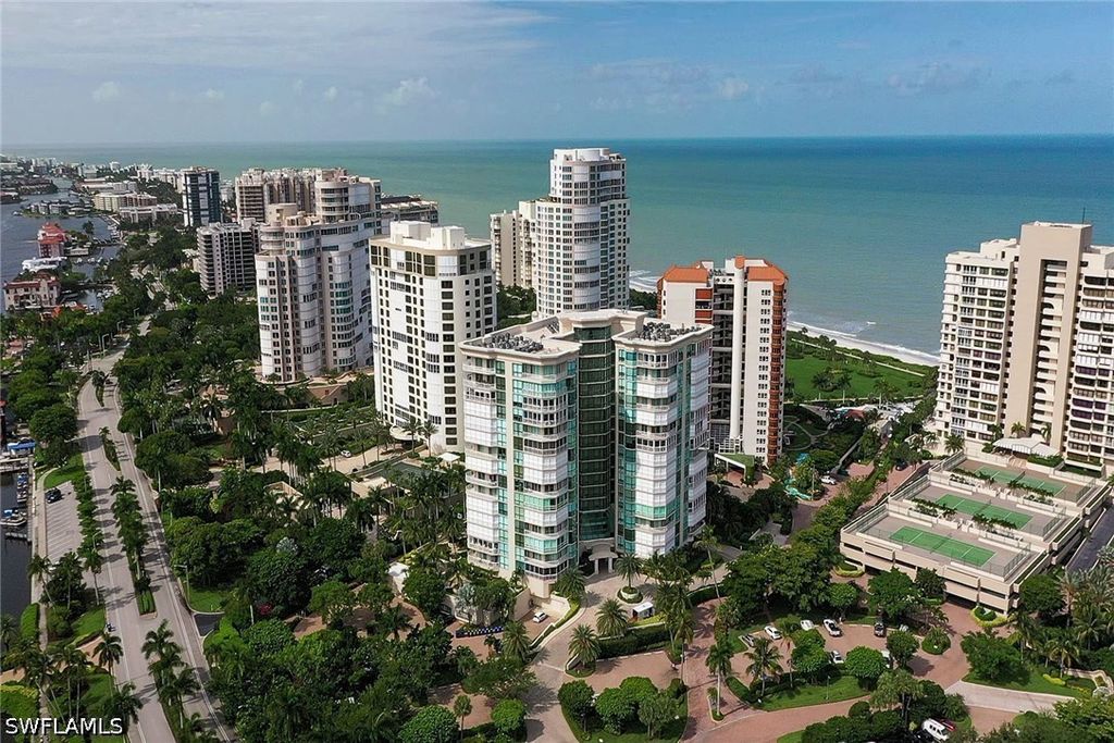 4255 Gulf Shore BLVD N 207, Naples, FL 34103
