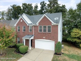 17402 Westbury Dr, Louisville, KY 40245