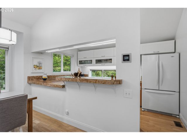 14485 RAINBOW Dr, Lake Oswego, OR 97035