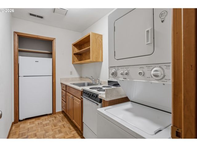 14485 RAINBOW Dr, Lake Oswego, OR 97035