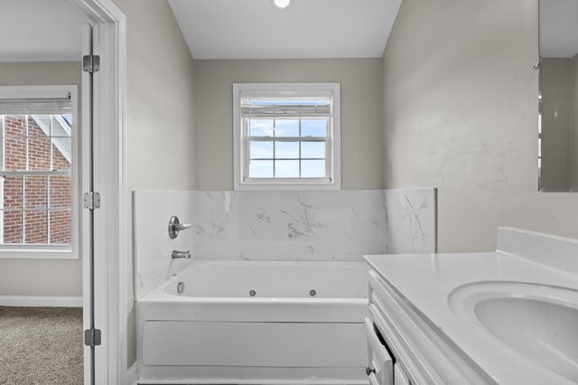 209 Old Todds Road 11102, Lexington, KY 40509