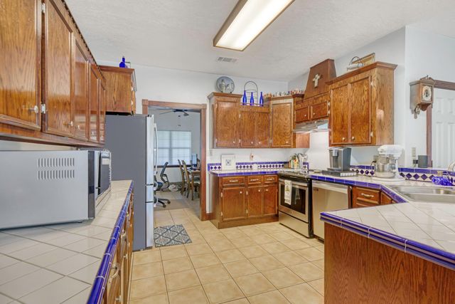 26 Woodland Hills Drive, Huntsville, TX 77320
