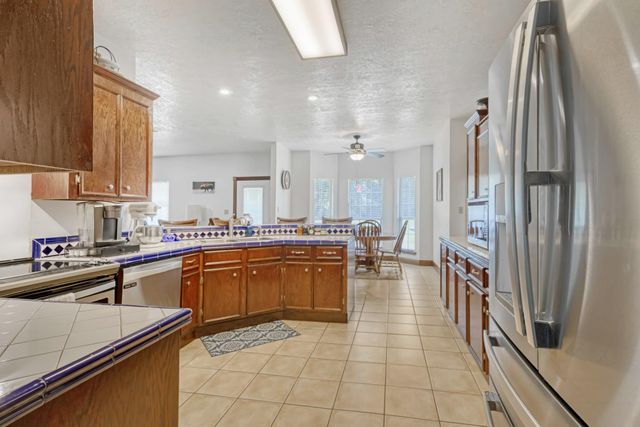 26 Woodland Hills Drive, Huntsville, TX 77320