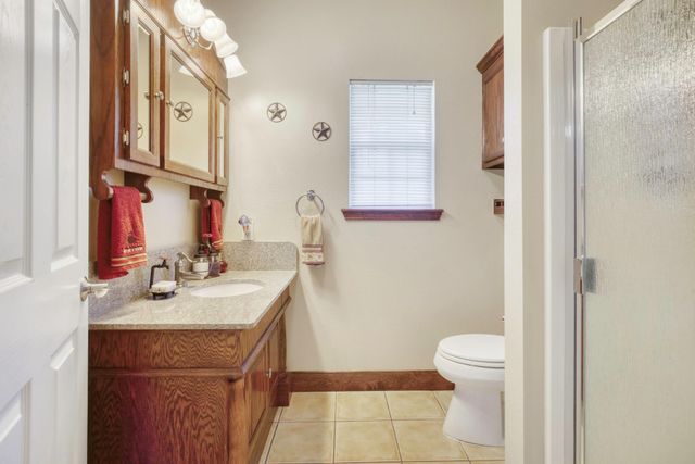 26 Woodland Hills Drive, Huntsville, TX 77320