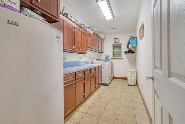 26 Woodland Hills Drive, Huntsville, TX 77320