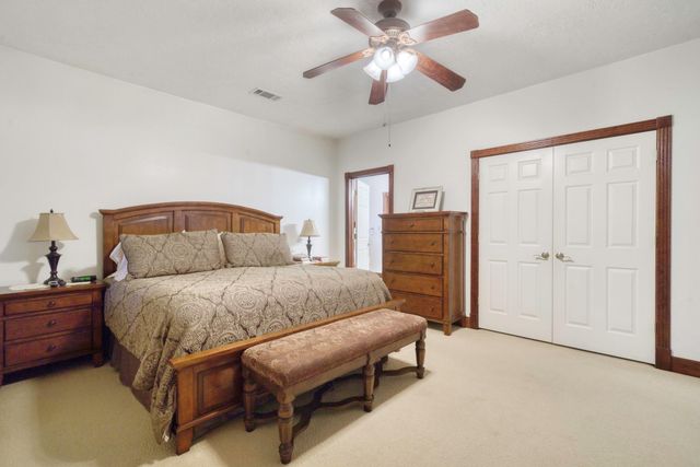 26 Woodland Hills Drive, Huntsville, TX 77320