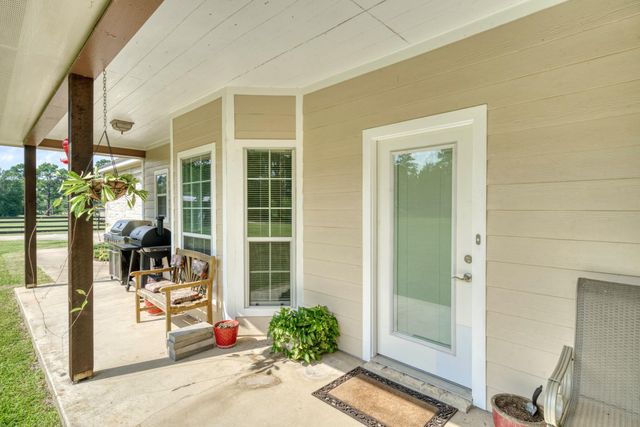 26 Woodland Hills Drive, Huntsville, TX 77320