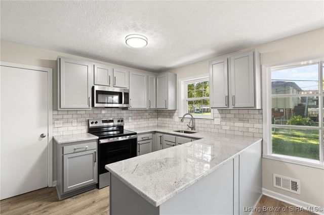 801 Acorn Lane, Jeffersonville, IN 47130