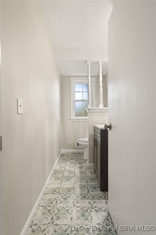 801 Acorn Lane, Jeffersonville, IN 47130