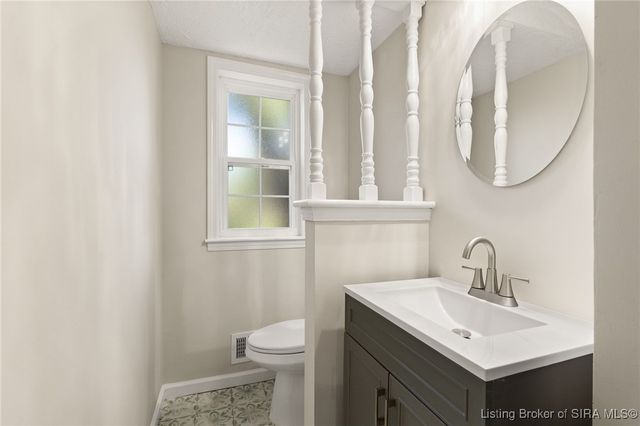 801 Acorn Lane, Jeffersonville, IN 47130