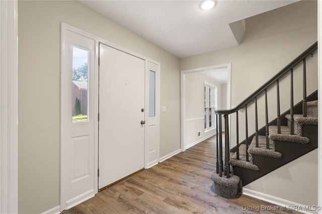 801 Acorn Lane, Jeffersonville, IN 47130