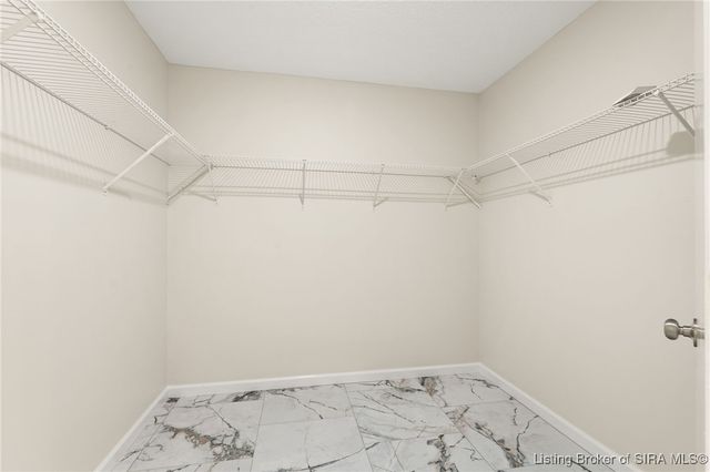 801 Acorn Lane, Jeffersonville, IN 47130