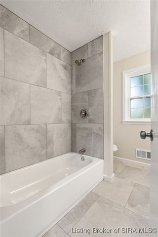 801 Acorn Lane, Jeffersonville, IN 47130