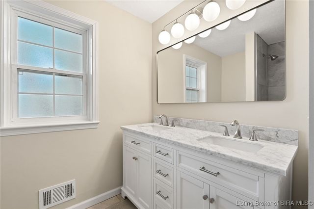 801 Acorn Lane, Jeffersonville, IN 47130