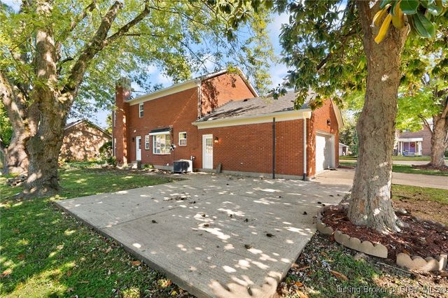 801 Acorn Lane, Jeffersonville, IN 47130