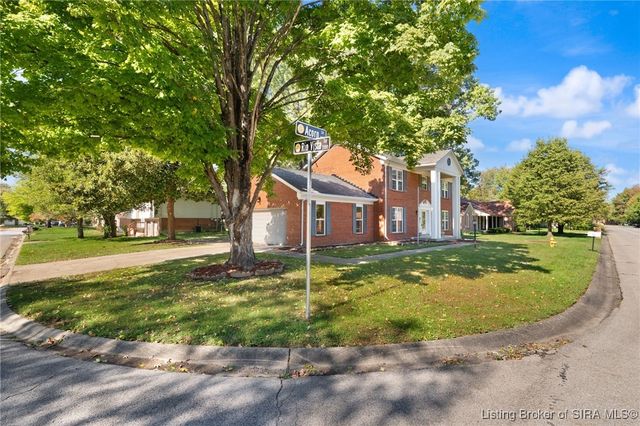 801 Acorn Lane, Jeffersonville, IN 47130