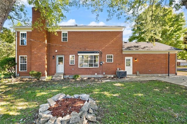 801 Acorn Lane, Jeffersonville, IN 47130
