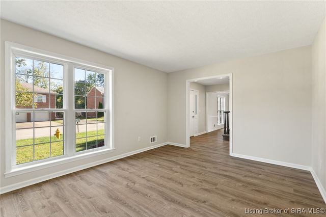 801 Acorn Lane, Jeffersonville, IN 47130