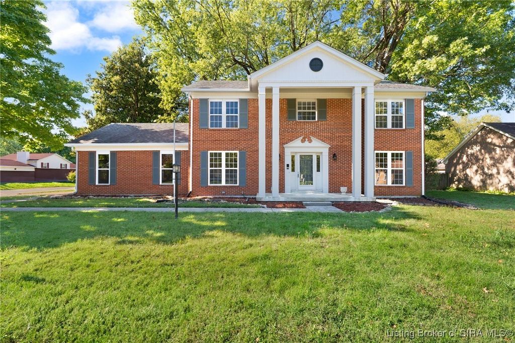 801 Acorn Lane, Jeffersonville, IN 47130