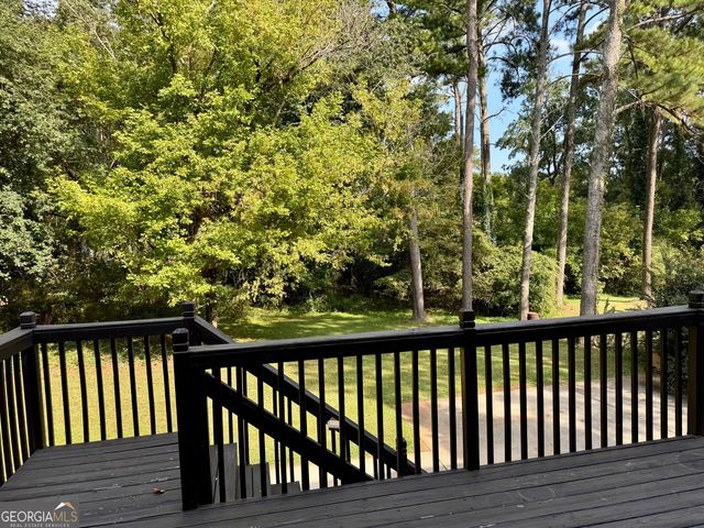 19 Sentry Oaks Court UNIT B, Stockbridge, GA 30281