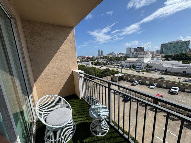 616 CLEARWATER PARK Road 805, West Palm Beach, FL 33401