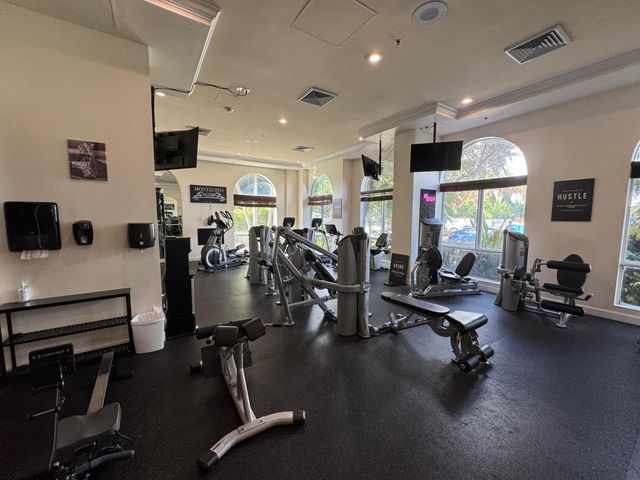 616 CLEARWATER PARK Road 805, West Palm Beach, FL 33401